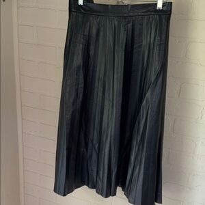 Eloquii Black Midi A-Line Skirt Pleated faux leather look size 20 back zip